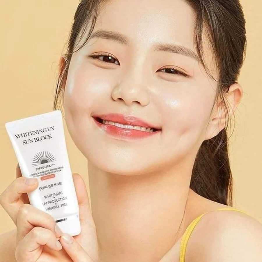 Whitening UV Sun Block SPF 50+ PA+++ (Korea)