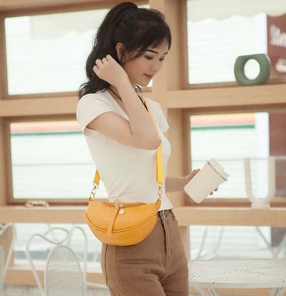 Ladies Premium Stylish Crossbody Shoulder Bag GM-888