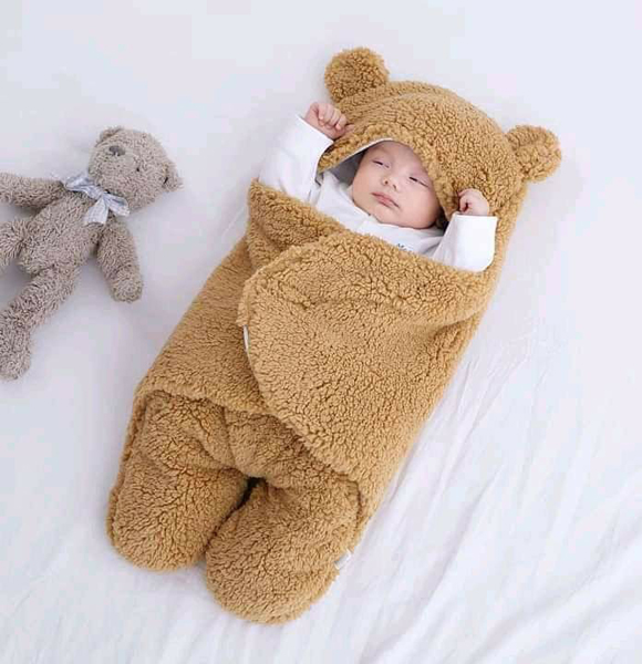 Newborn Outdoor Windproof Plush Solid Colour Soft Baby Blankets for (0-1 Year )